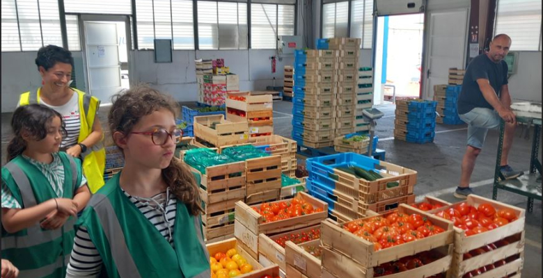 Conseil municipal des enfants : visite du marché-gare