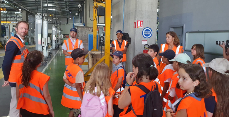 Conseil municipal des enfants : visite du dépôt TaM à la Mosson