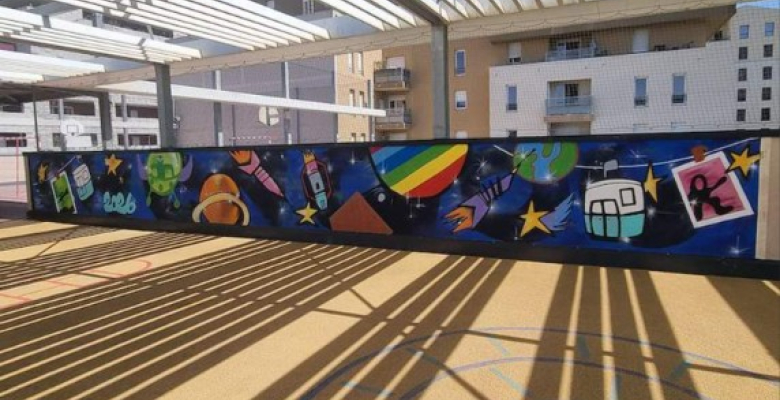 Une fresque inspirée et inspirante à l’école Chengdu