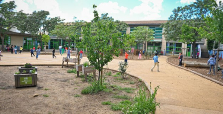 cour de l'école J. Brel