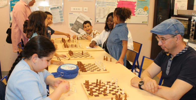partie d'échecs père-fille