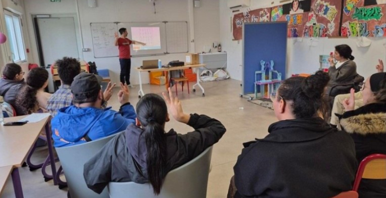 formation des équipes de Malet à la LSF