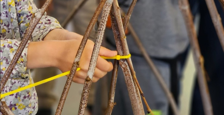 Des cabanes pour accueillir le printemps à l’école Roux 