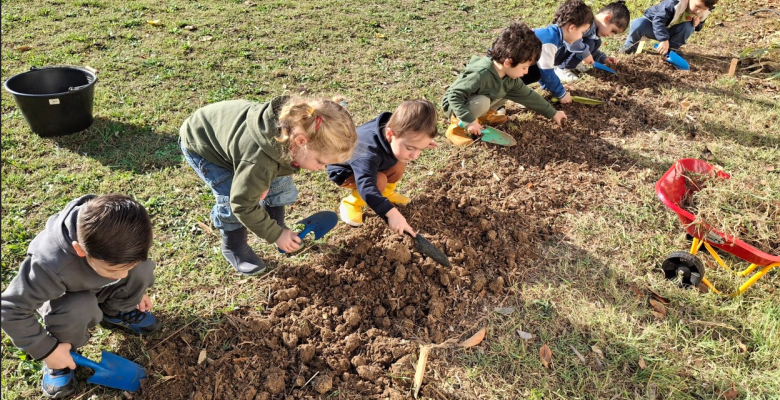 Un jardin pour apprendre toute l’année à l’école ROUX 
