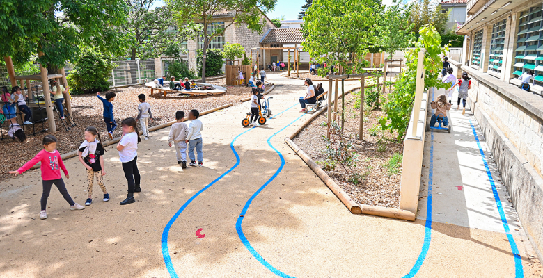 Cour aventure - Ecole maternelle Simone Signoret