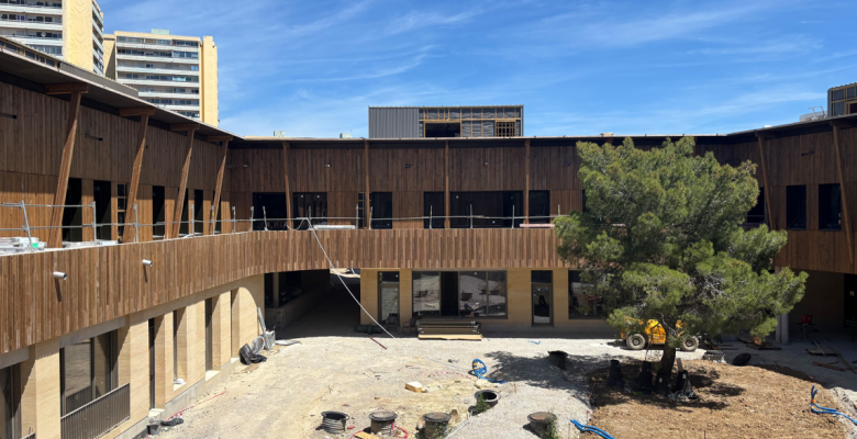 Photo de l'école en construction