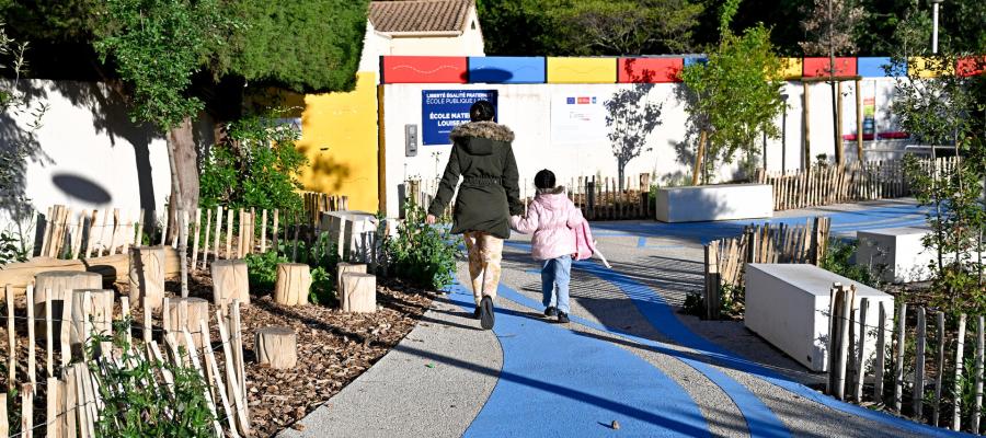 Rue aux écoliers - École Louise Michel